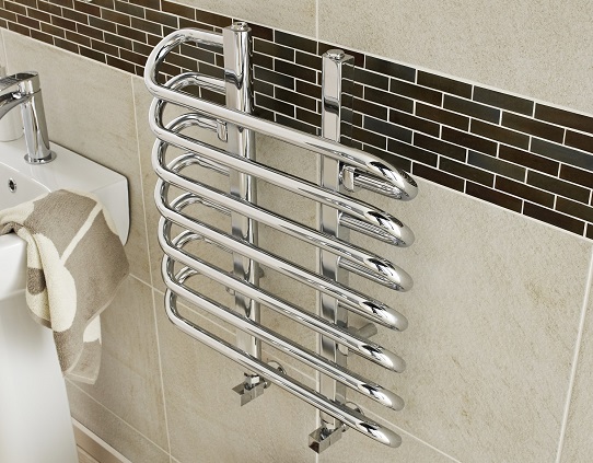 chrome-heated-towel-rail