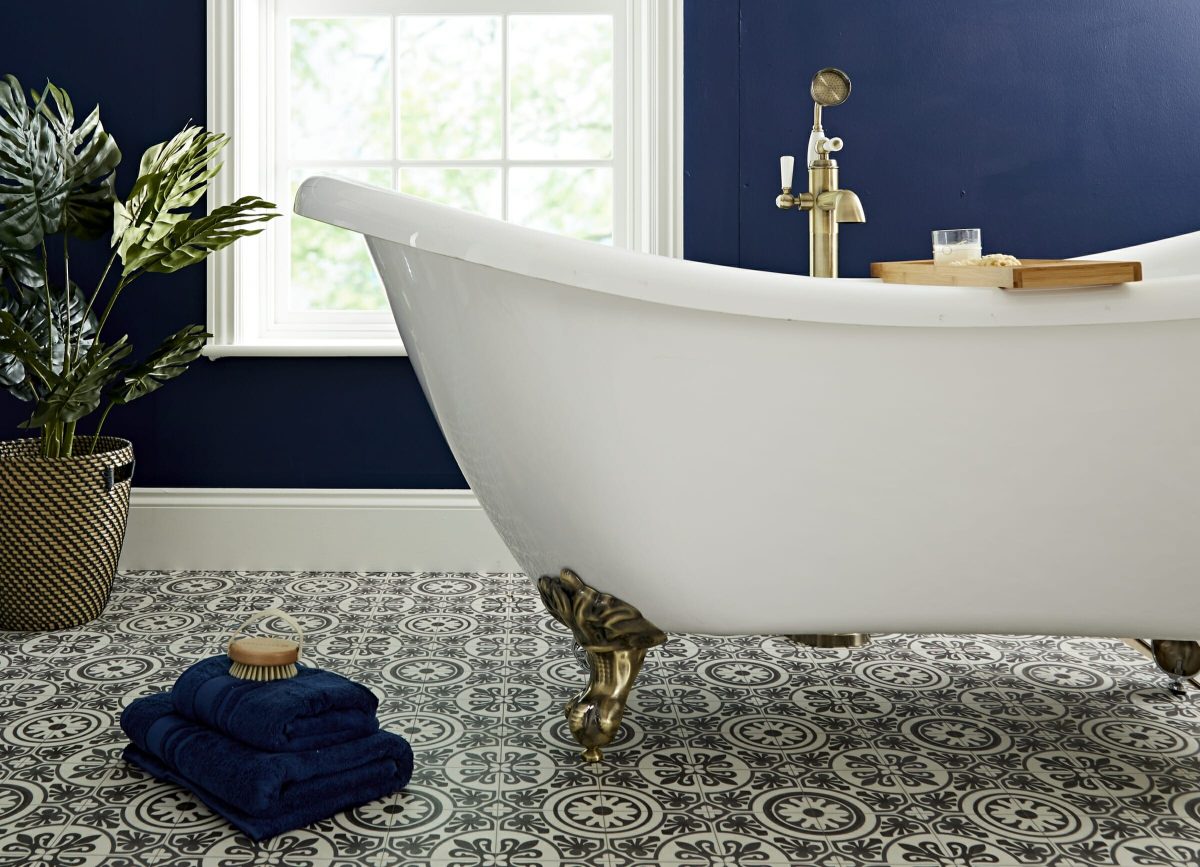 Traditional bath with gold feet
