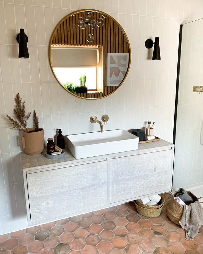 hallie and harrisons bathroom space