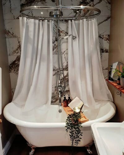 the trainline terrace regencycore bathroom space