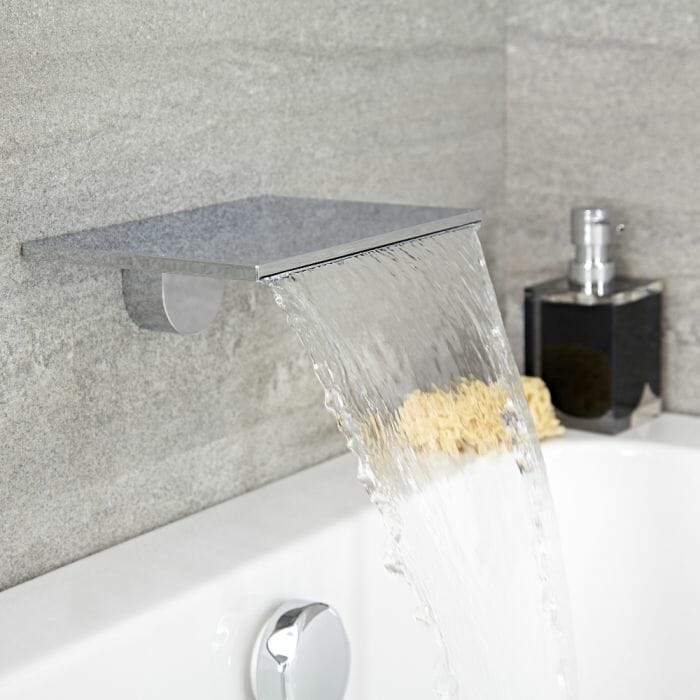 Waterfall bath tap