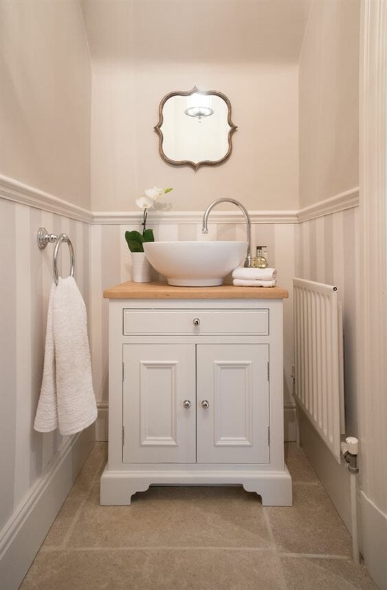 neptune traditional cloakroom