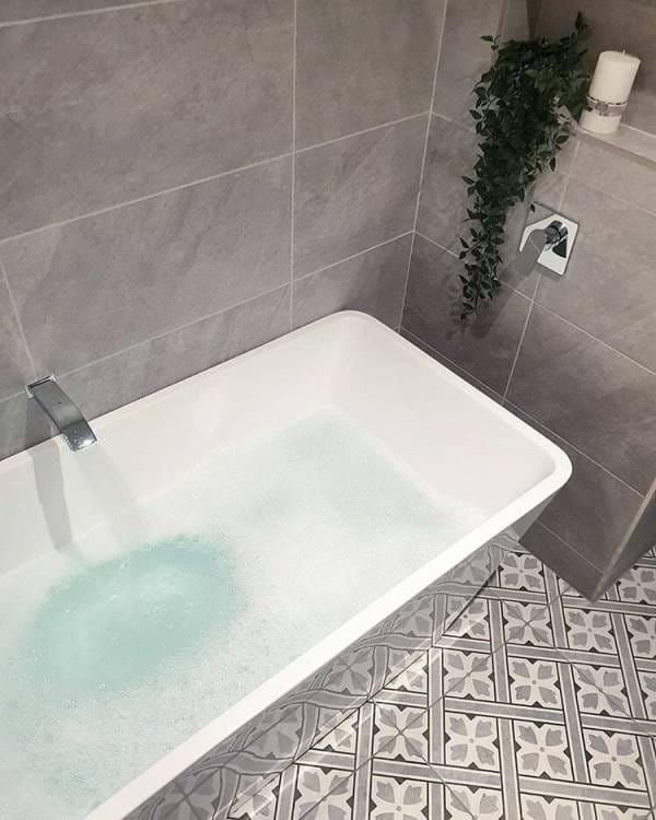 sophie's bathtub